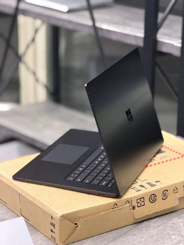 لپ تاپ Surface Laptop 3 پانزده اینچ با Core i7 (رم 32GB، SSD 1TB)