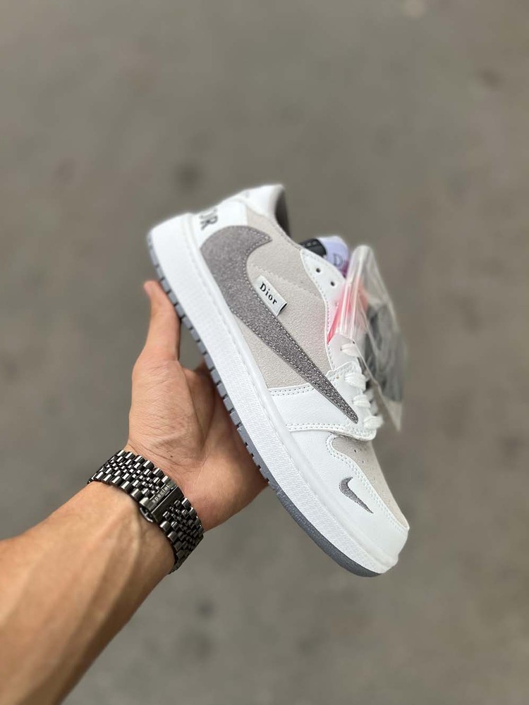 Teravis Scott Grey White Low