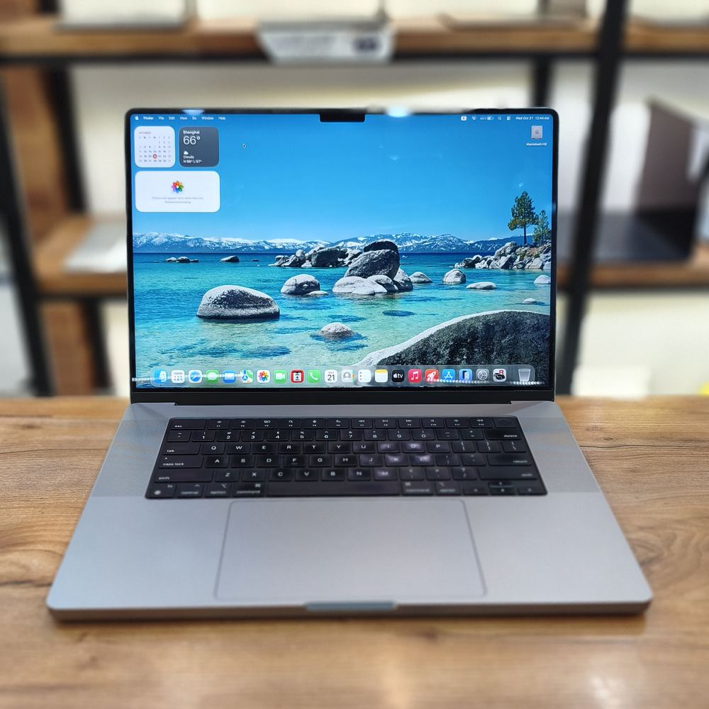 مک بوک پرو M1 Pro 32/1TB مدل 2021 رنگ خاکستری سایز 16.2 اینچ کارکرده