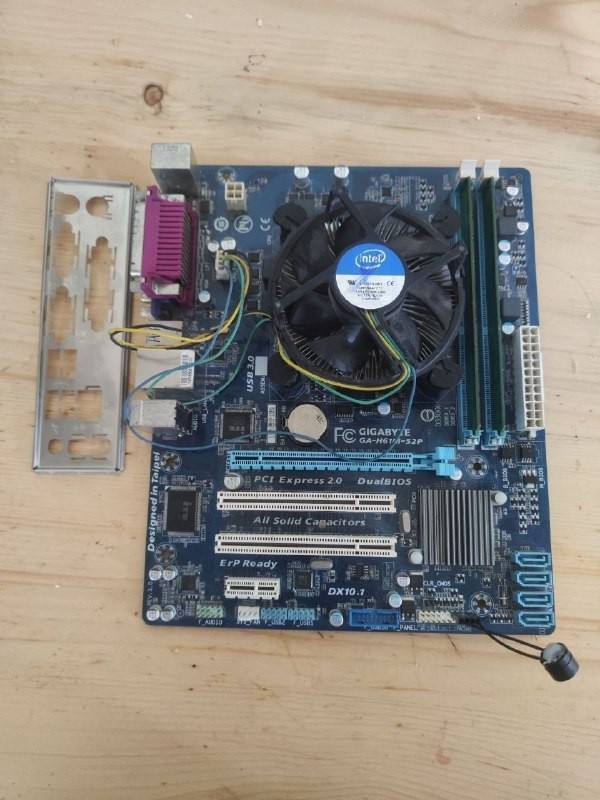 باندل نسل 3 مادربرد گیگابایت GIGABYTE H61 + پردازنده Intel Core i5 3470 + رم 8GB DDR3
