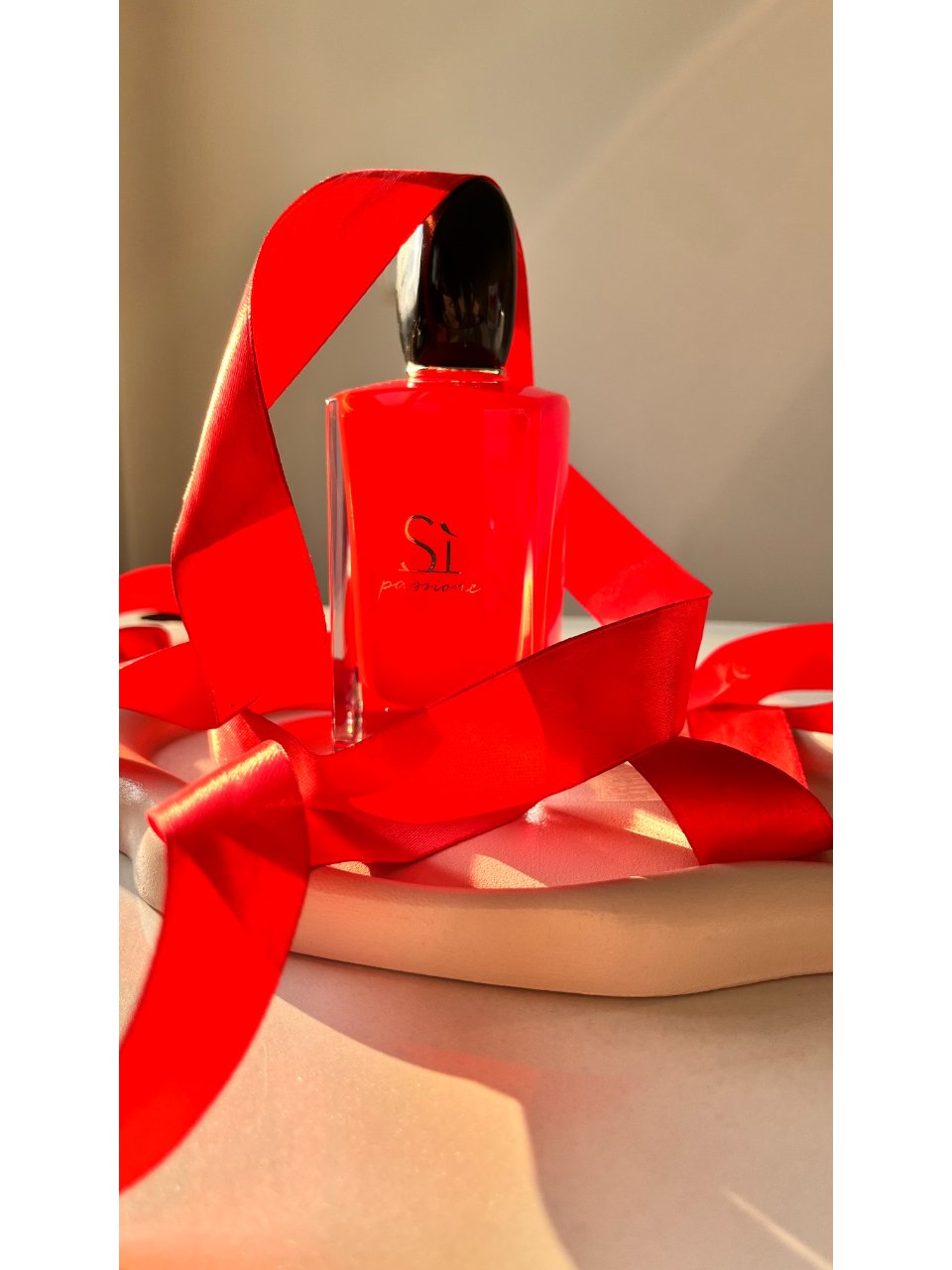 ادکلن مستر کوالیتی Giorgio Armani Sì Passione حجم 100 میل و دکانت 10 میل