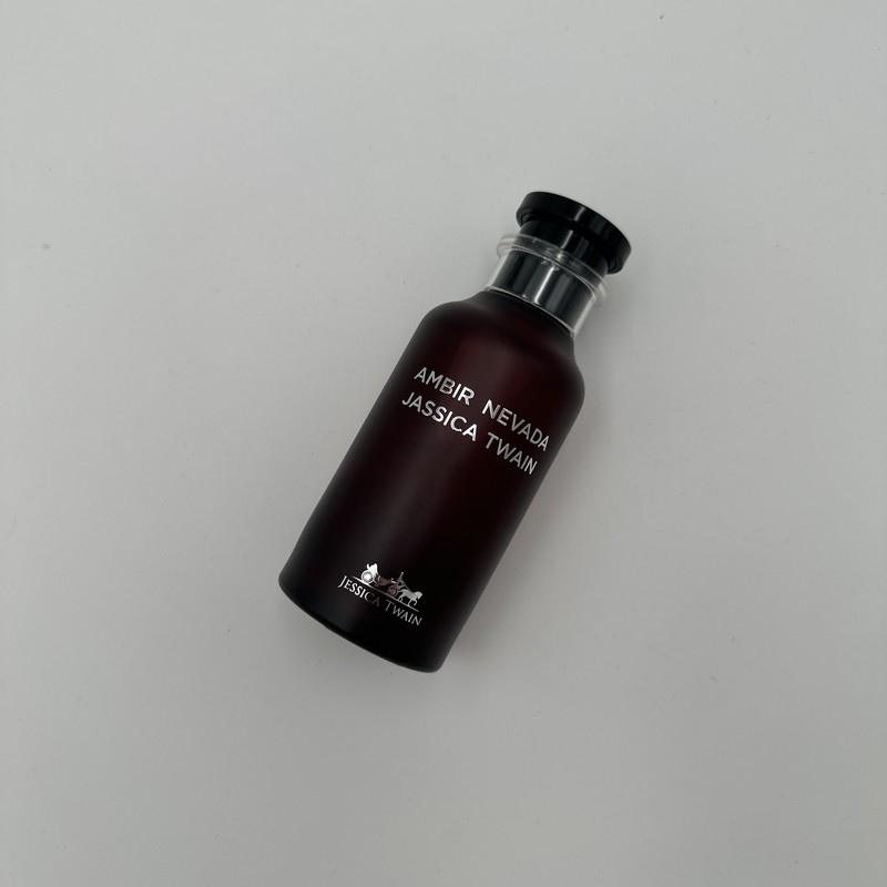 ادکلن مردانه جسیکا تواین مدل TOMFORD OMBRE NOMADE