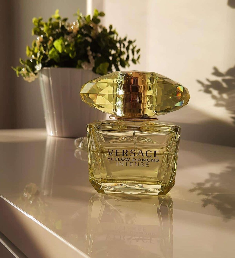 عطر ادکلن ورساچه یلو دیاموند اینتنس اصل | Versace Yellow Diamond Intense 90ml