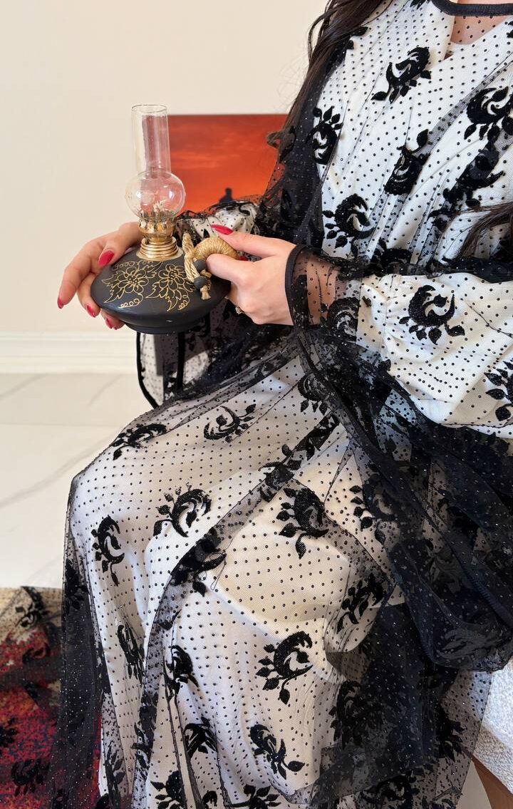 ثوب طرح مخمل
