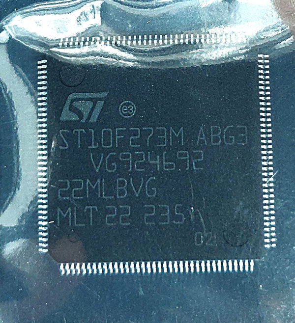 میکرو کنترلر ST10F273M-ABG3 – small