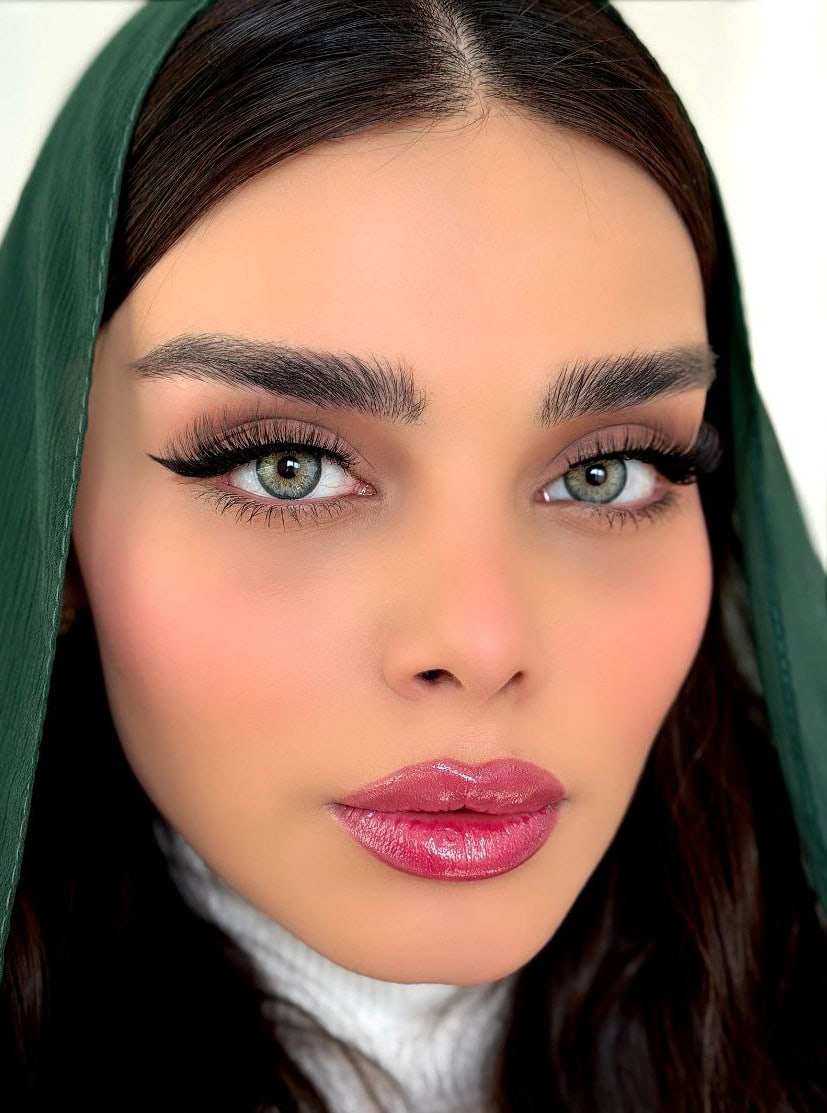 لنز سبز عسلی