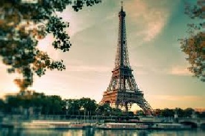 دانلود پاورپوینت برج ایفل