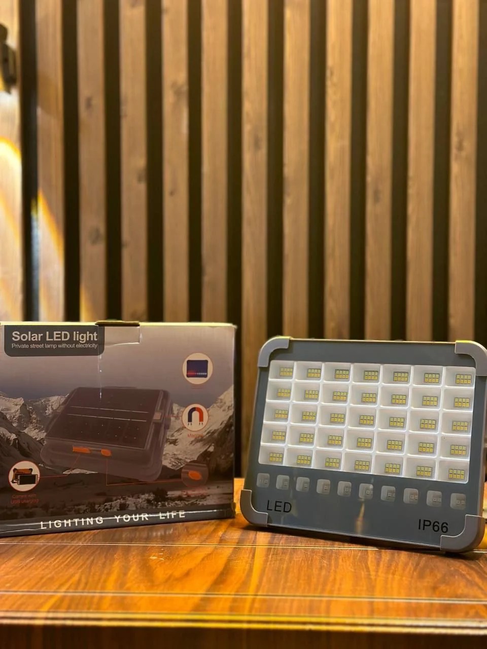 چراغ سولار خورشیدی 1000 وات DADELI-STD-200