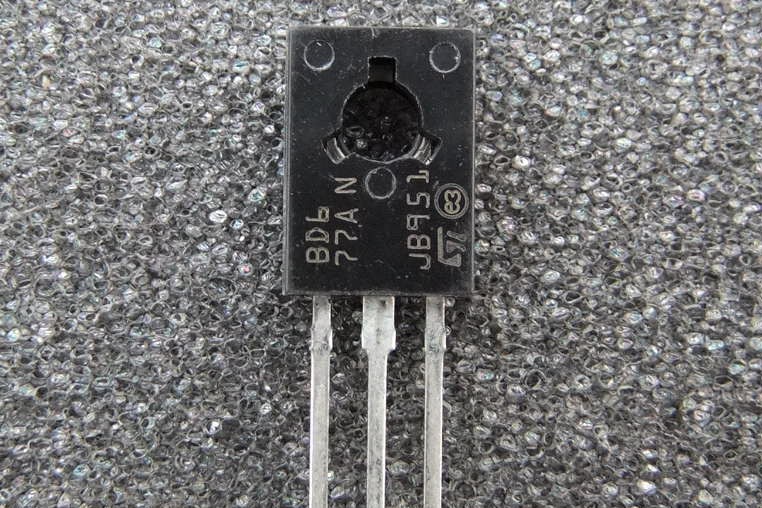 BD677