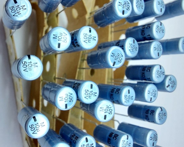 Aluminum Electrolytic Capacitors VISHAY BC116 KO 10UF 50V 5.4*12mm