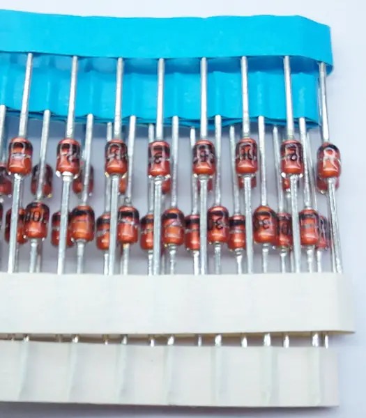 Zener Diode 1N4751 30V 1W DIP