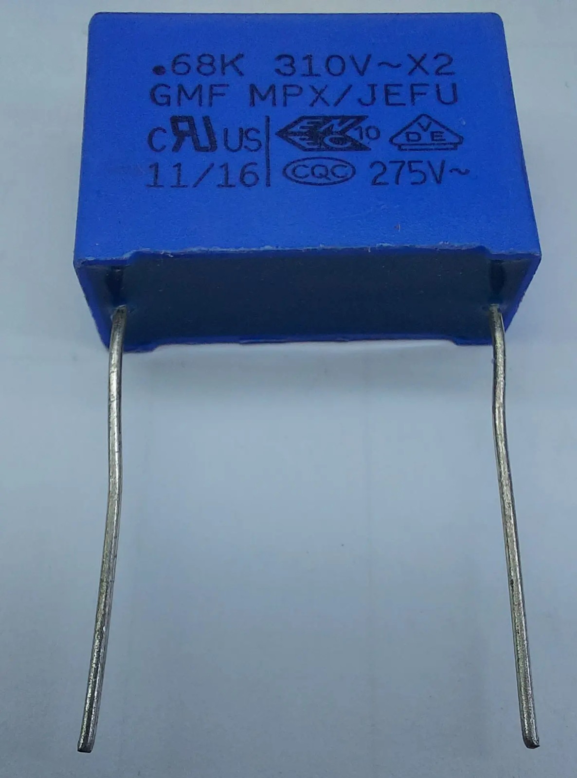 MKT CAPACITOR 0.68UF (680NF) 310V