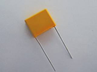 MKT CAPACITOR 680NF 275 X2 15MM