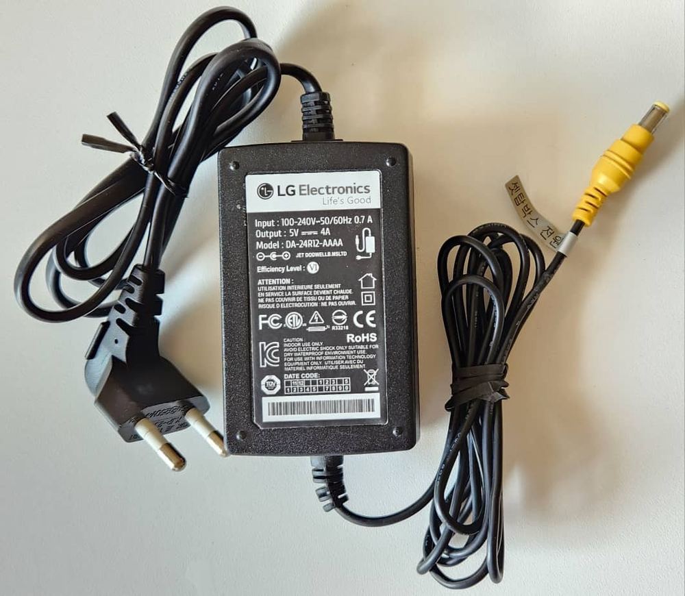 ADAPTOR 5V-4A برند LG