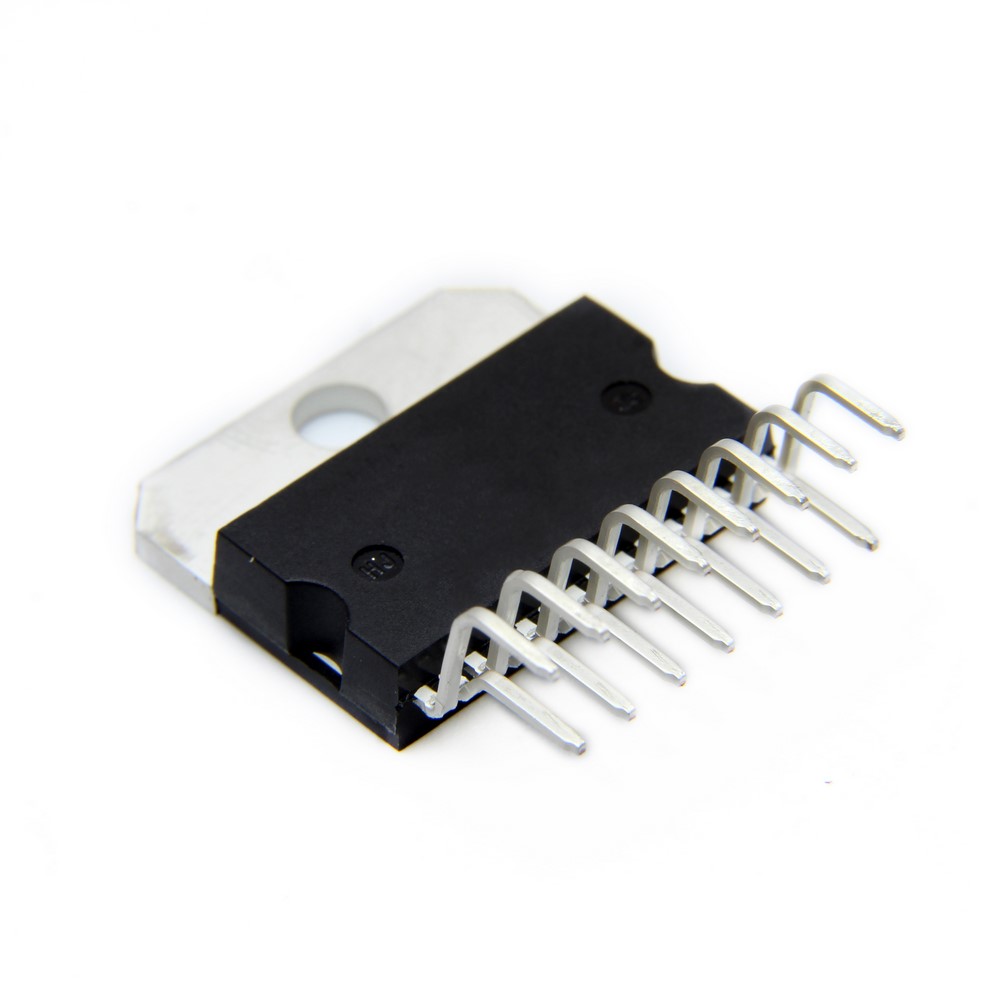 IC AMPLI TDA7377
