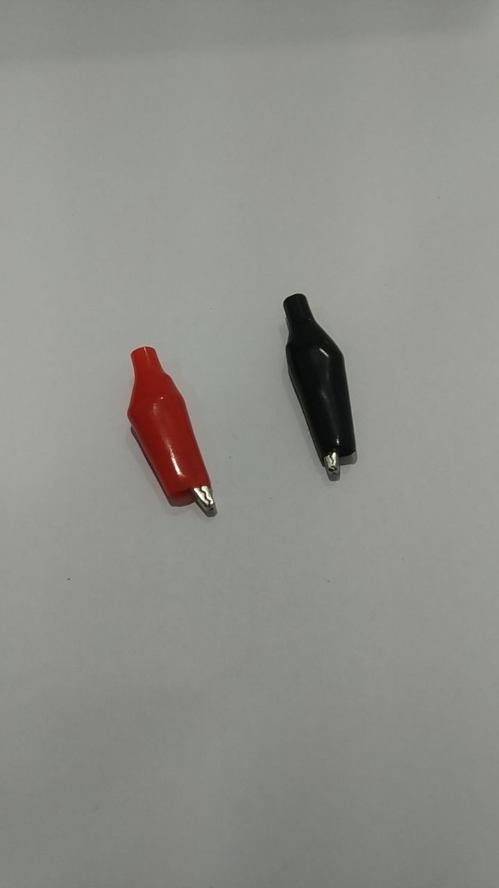 گیره سوسماری کوچک مشکی و قرمز