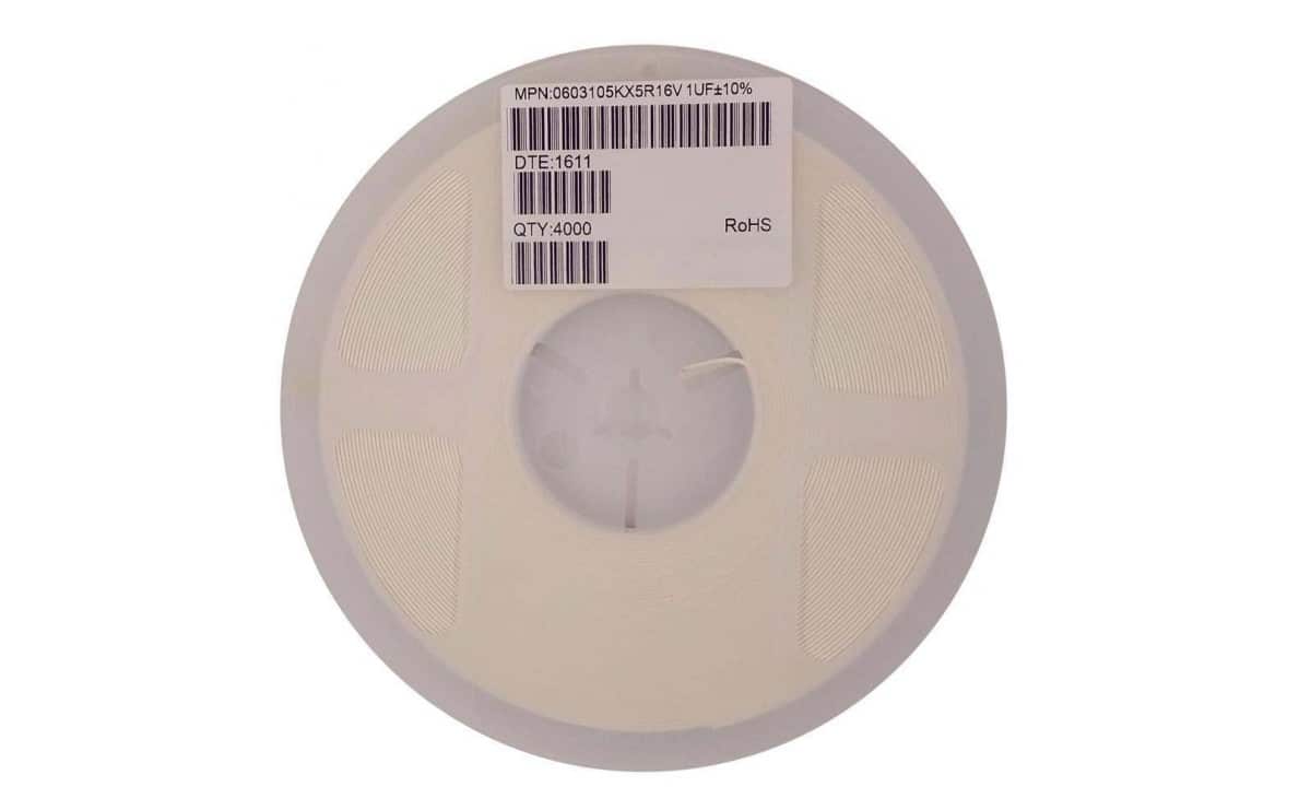 خازن 100nF پکیج 1206 SMD رول 4000 عددی
