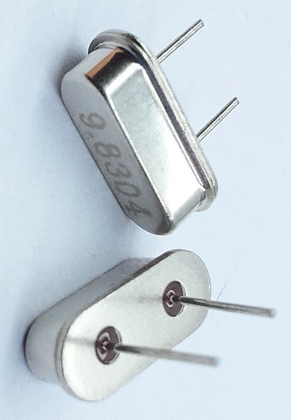 کریستال ۹٫۸۳۰۴ مگاهرتز Crystals 9.8304MHZ