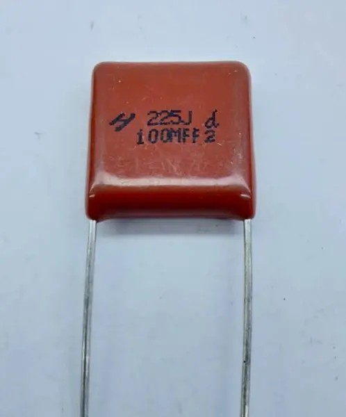 POLYESTER CAPACITOR 225J 2.2UF 100V P=15mm