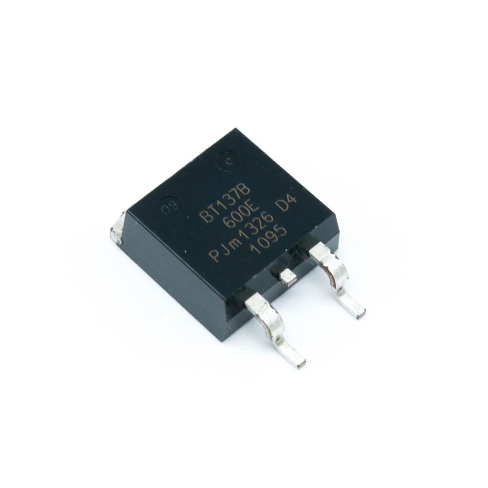 ترایاک BT137B 600E