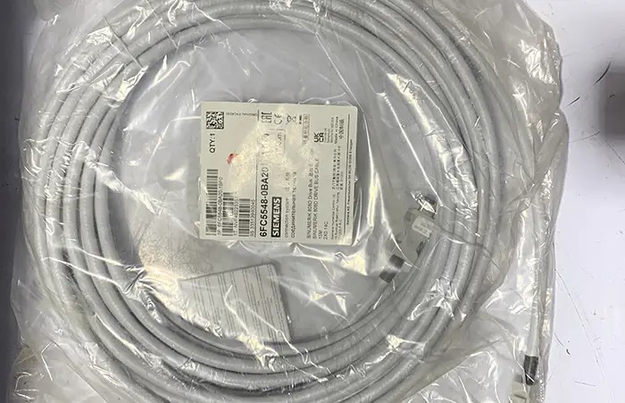 6FC5548-0BA20-1BF0 - DRIVE BUS CABLE