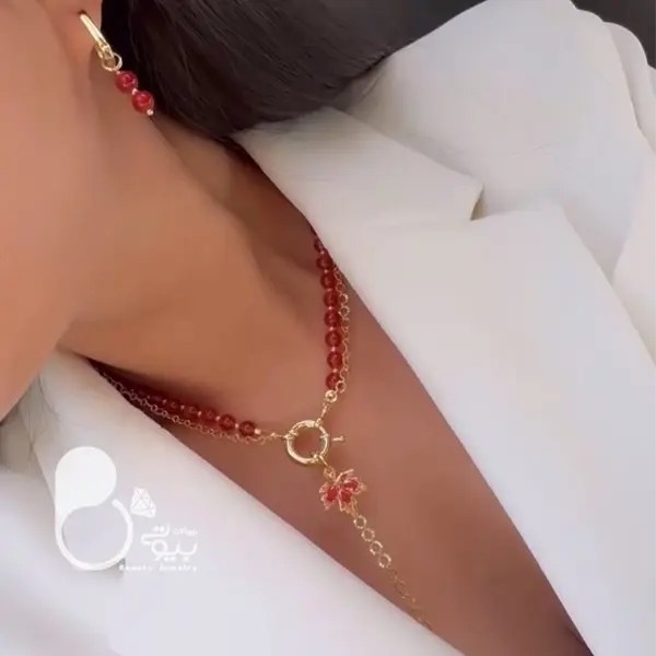 نیمست برگ یلدایی