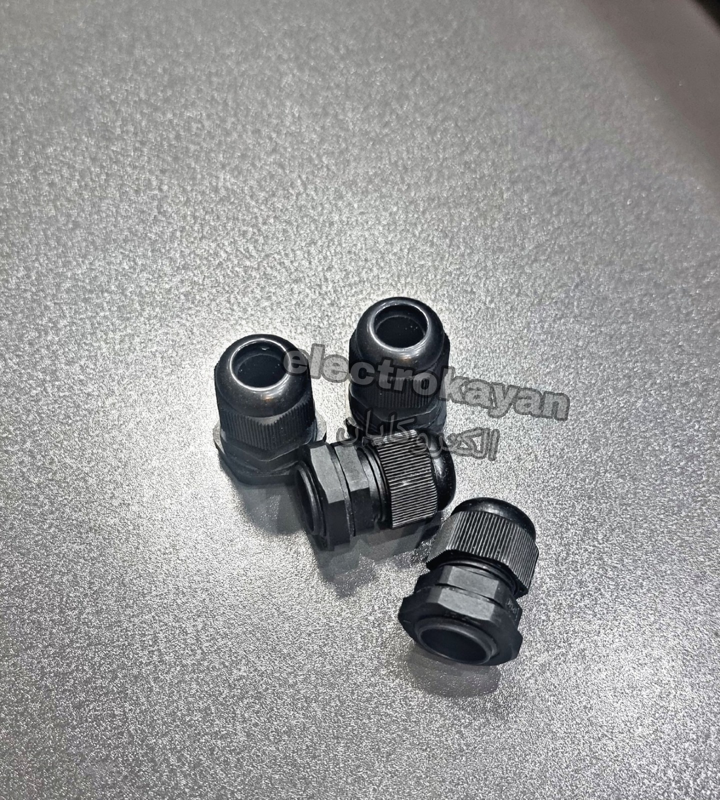گلند پلاستیکی M 16