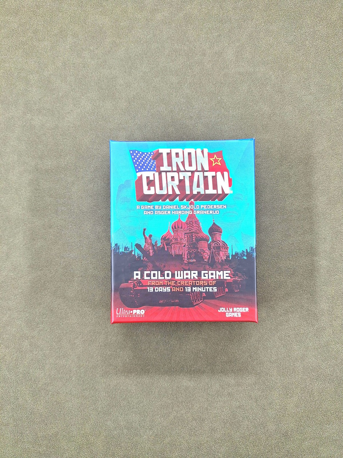 بازی فکری رومیزی جنگ سرد (Iron Curtain)