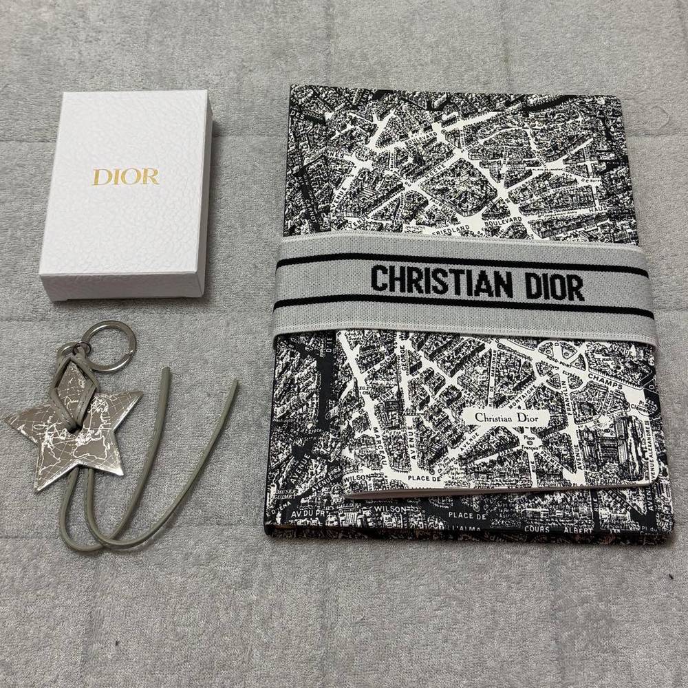 Christian Dior - 【新品未当てはめる】Dior Plan de Paris ノートPC 2冊書き割り