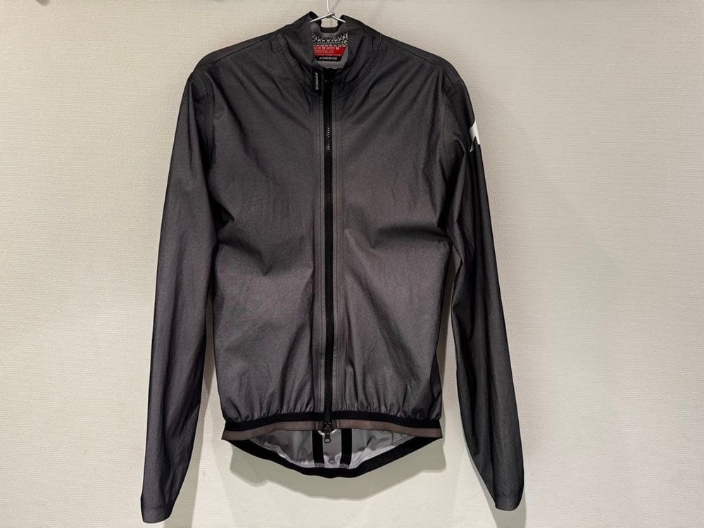 ASSOS - 窮まり軽さレインジャケットSchlossHund EQUIPE RS