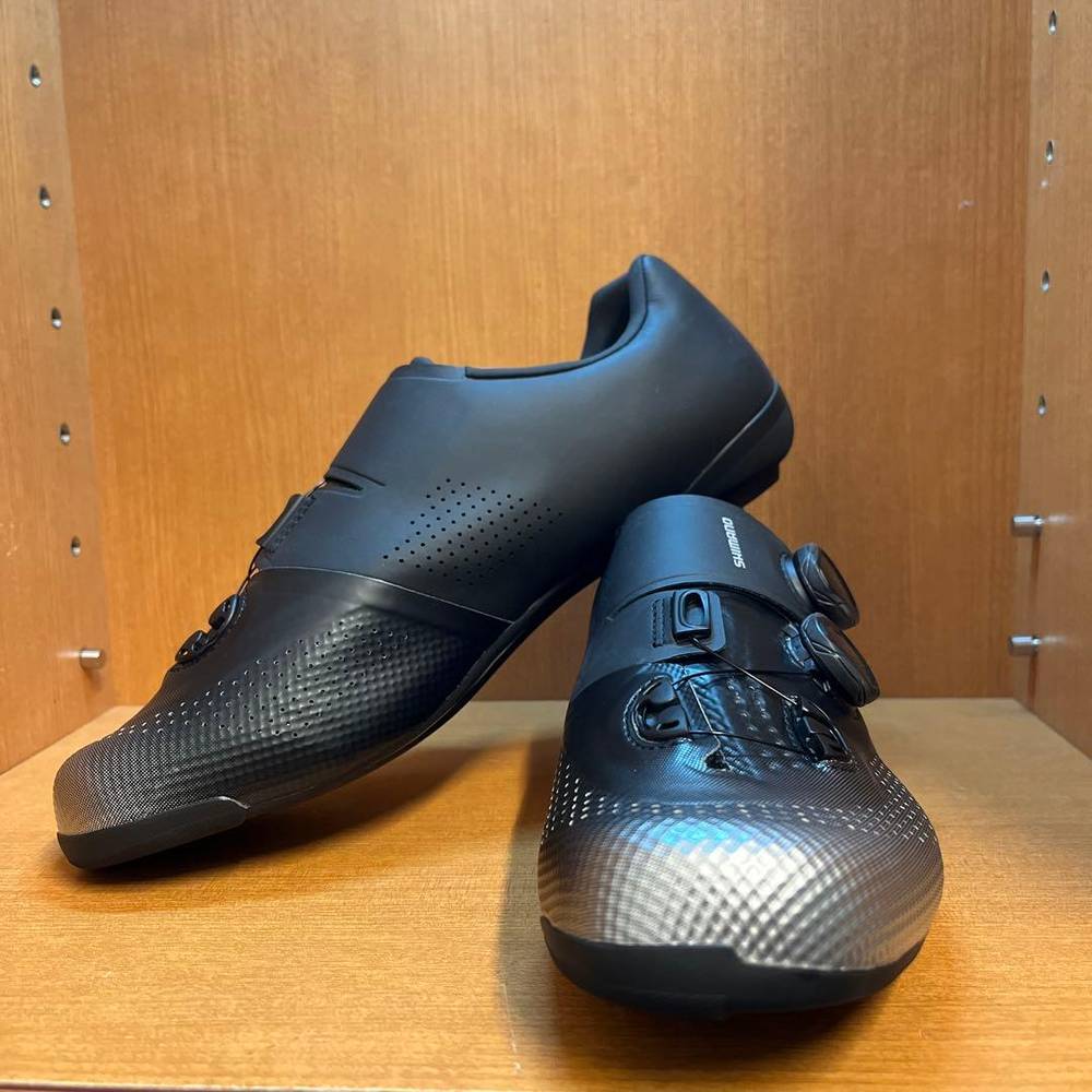 SHIMANO - Shimano RC7 黒いこと ロードバイクシューズ 27.5糎