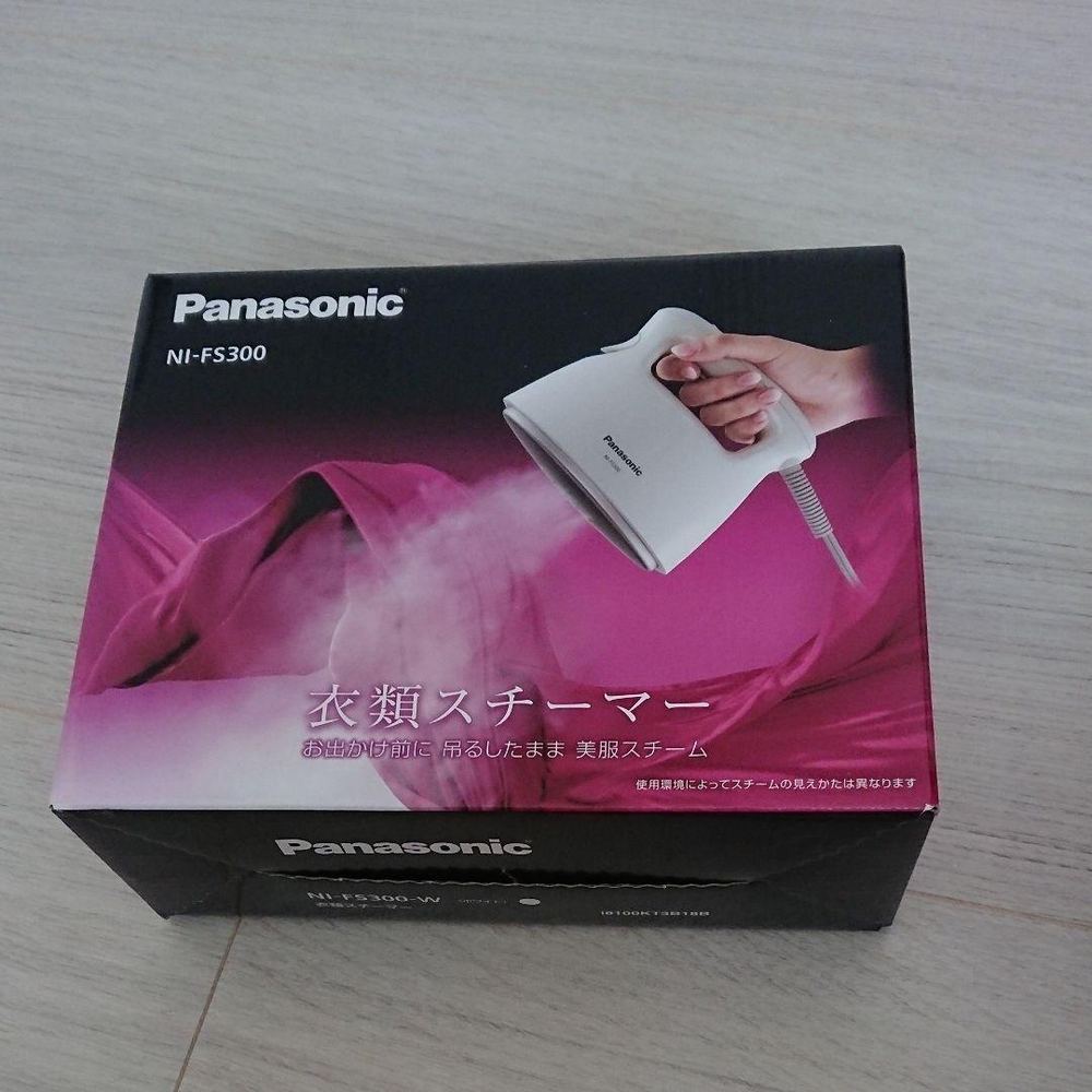 Panasonic - 引き下げ‼️御召しものスチーマー 白いこと NI-FS300-W