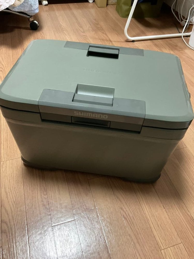 SHIMANO - シマノ 内燃機関ボックス席 労働者階級 30L ICEBOX カーキ