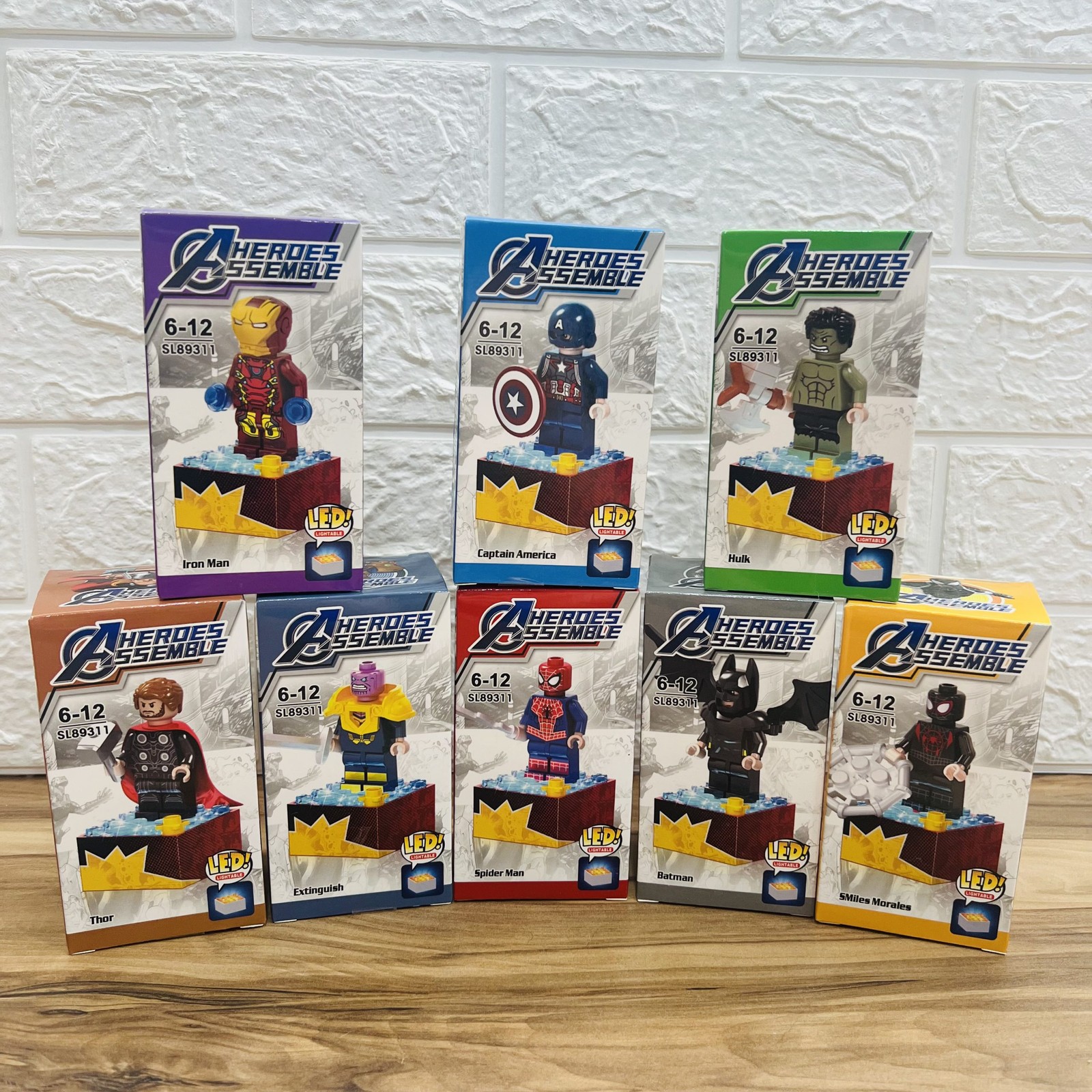 مجموعه فیگورهای ابرقهرمان مارول (Avengers) با پایه مخصوص – ۸ مدل متنوع