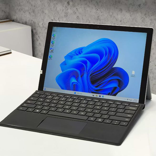 surface pro5 /i5/8/256