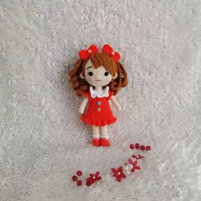عروسک دستبافت گلدوخانم ناز