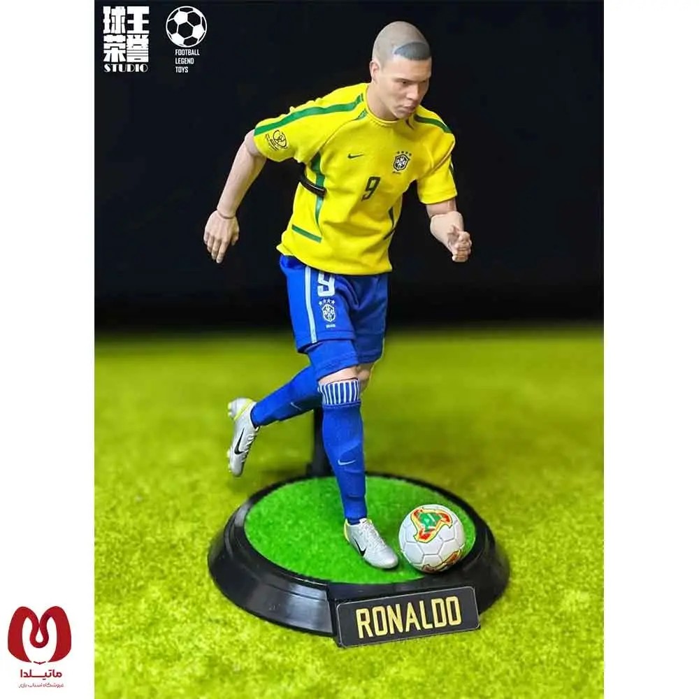 اکشن فیگور شاهکار از رونالدو برزیل Ronaldo ارتفاع 30 سانت