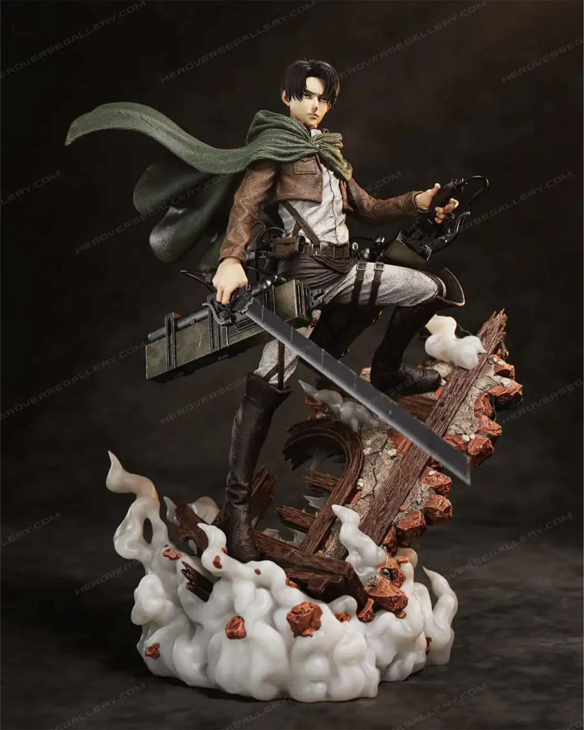 اشکن فیگور Levi Ackerman انیمه Attack On Titan Collector Edition