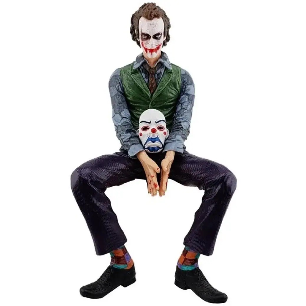 اکشن فیگور Joker نشسته – 24cm