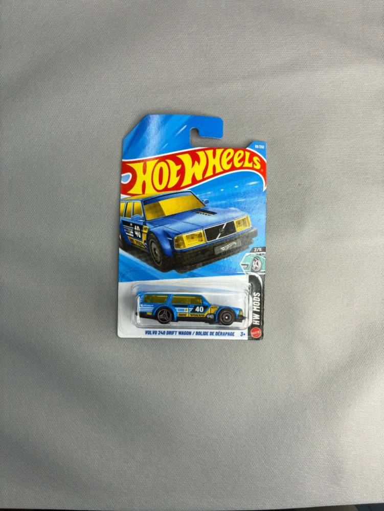 ماشین هاتویلز VOLVO 240 DRIFT WAGON