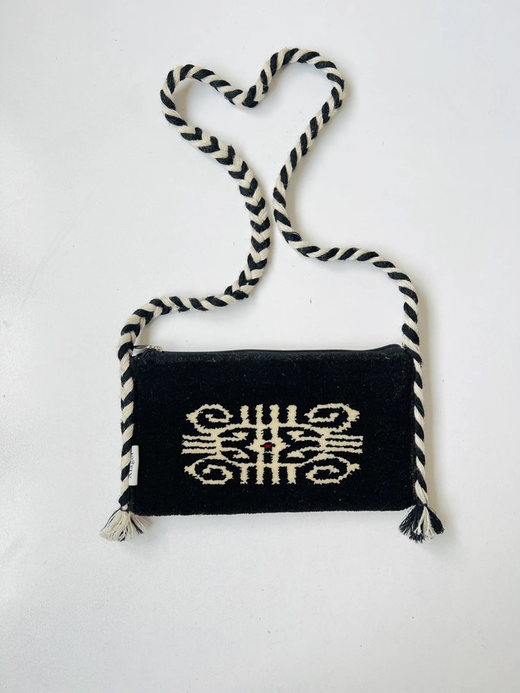 Kacheh Naqsh carpet bag · Black