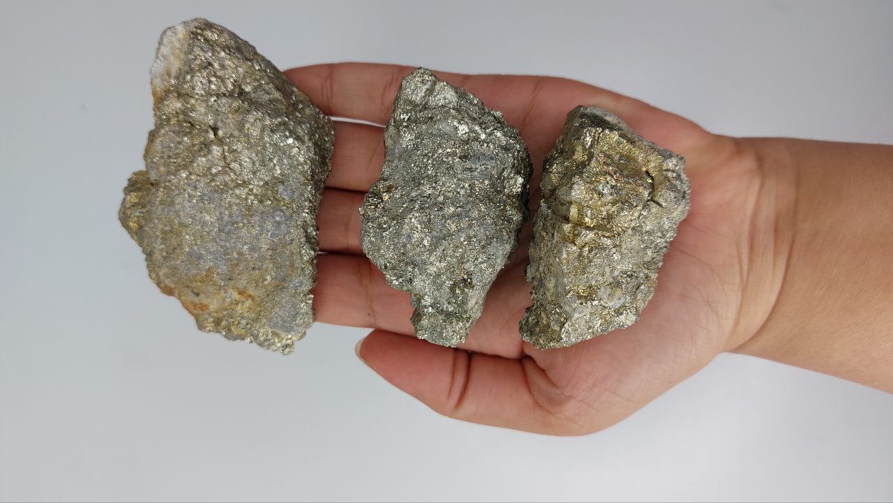سنگ راف پیریت سایز 1 (80گرم)