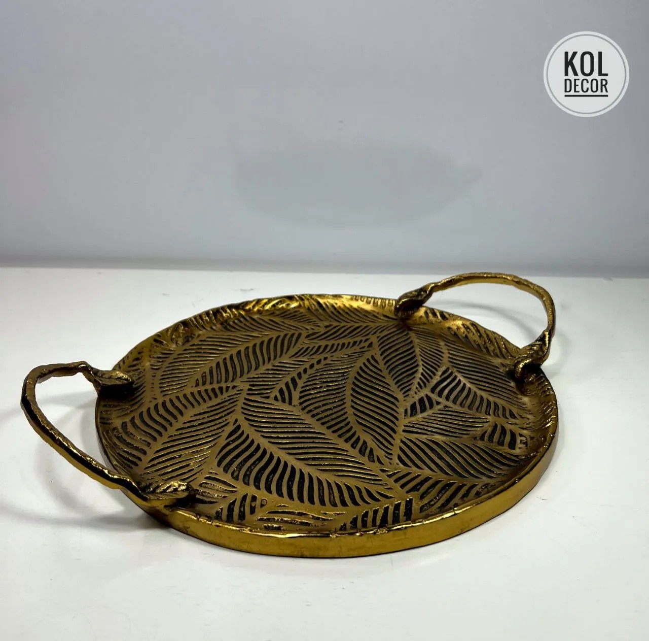 سینی طرح برگ طلایی