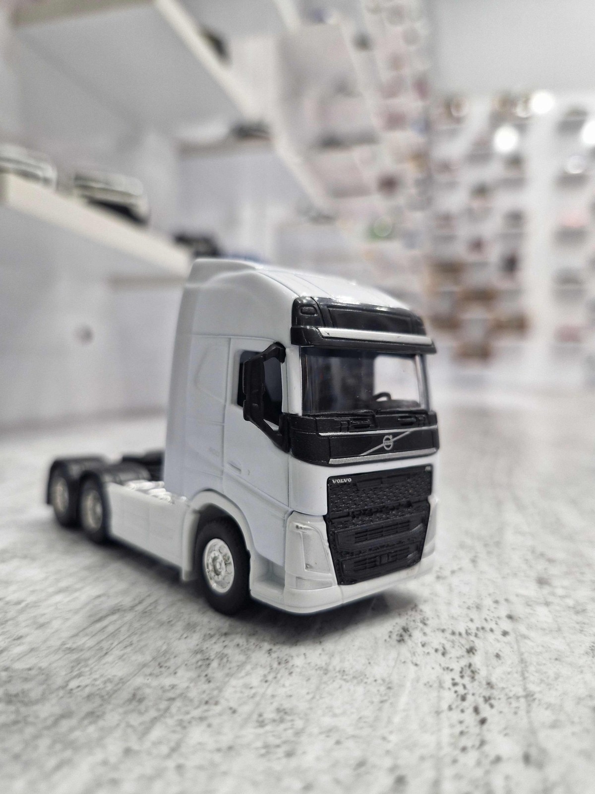 تریلی ولوو VOLVO FH