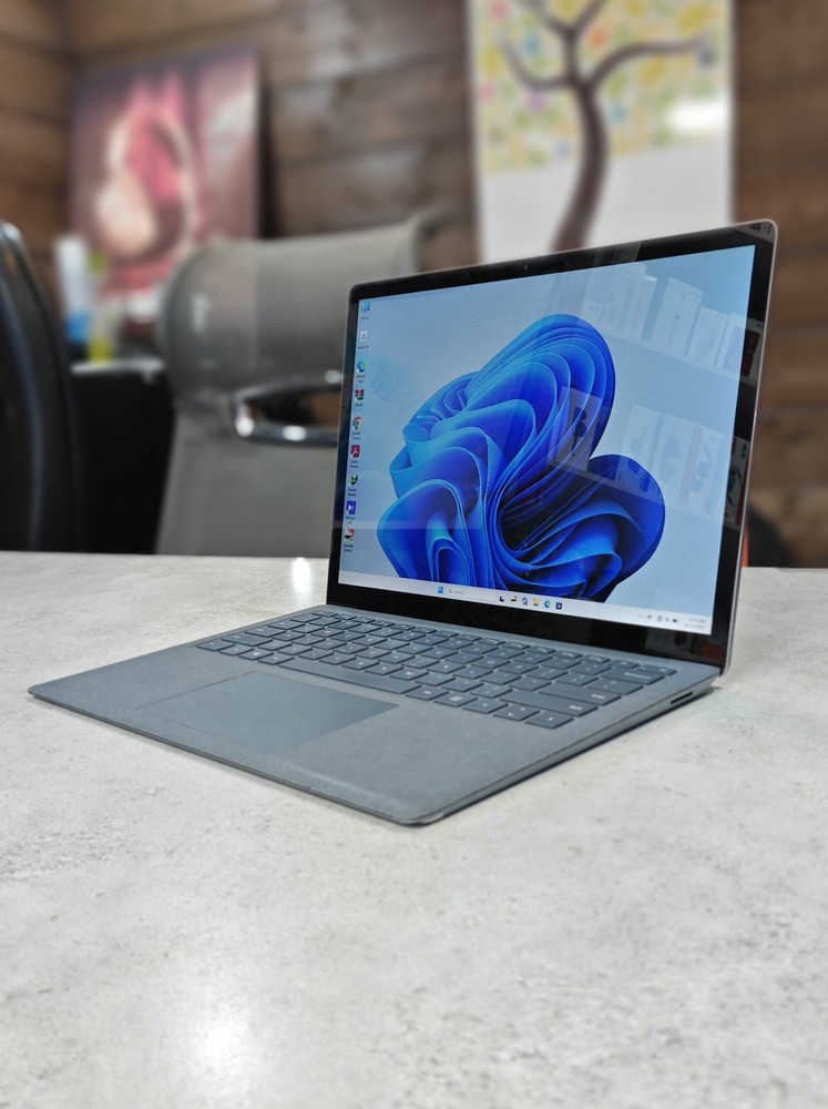 سرفیس لپ تاپ 13.5 اینچی کارکرده Surface Laptop 4 i5 1145G7 8GB Ram 512 SSD