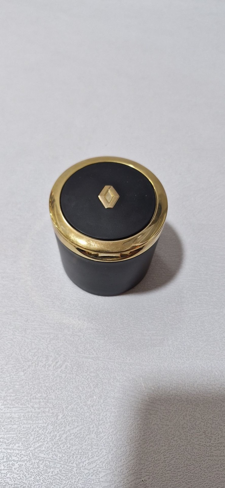 زیرسیگاری خودرو L90