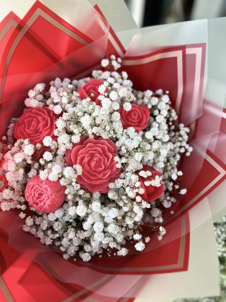 دسته گل با گل های شمعی