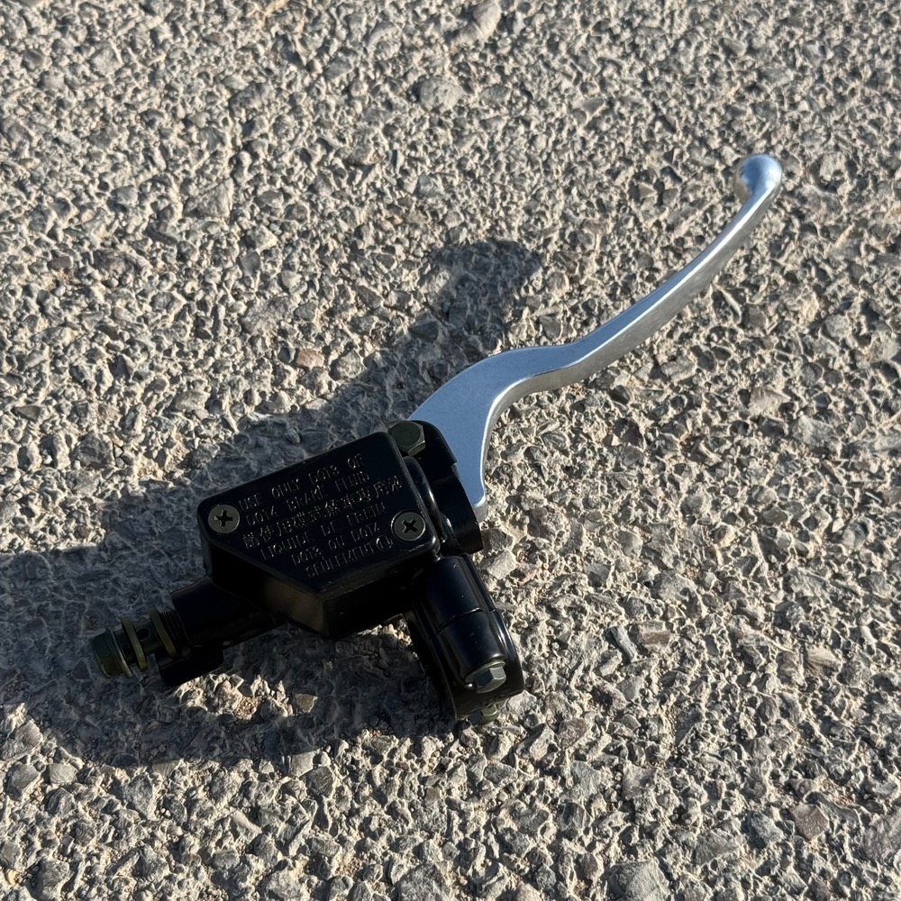 کتی و پمپ بالای ترمز جلو J200