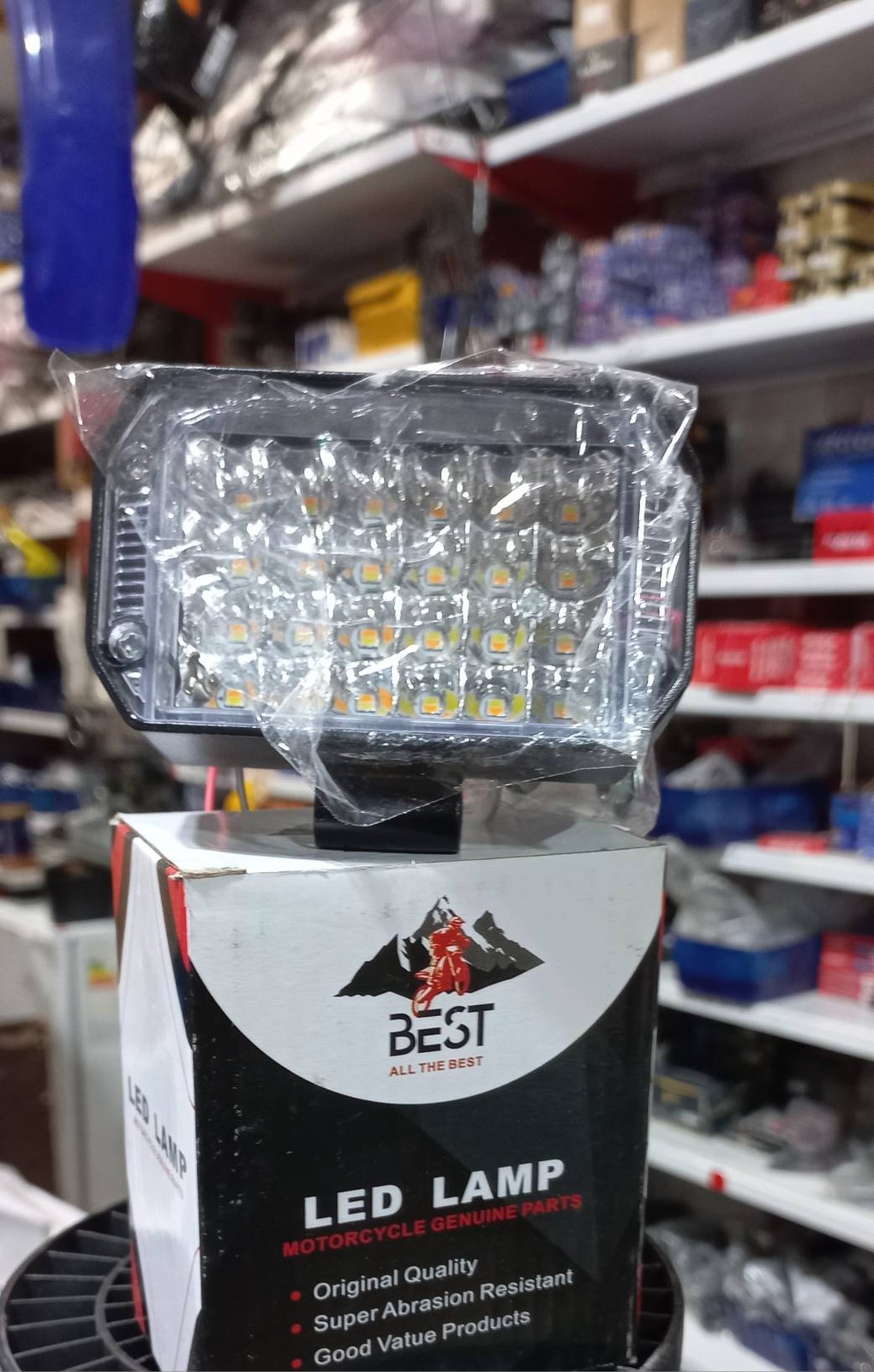 پرژکتورسوپر هالوژنی برند بست