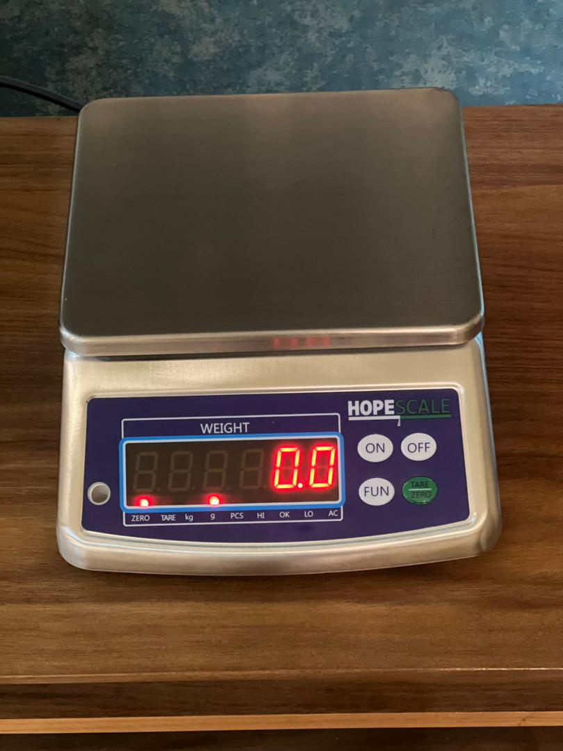 ترازوی 30 کیلویی ضد آب Waterproof Hope Friesen (اصلی)